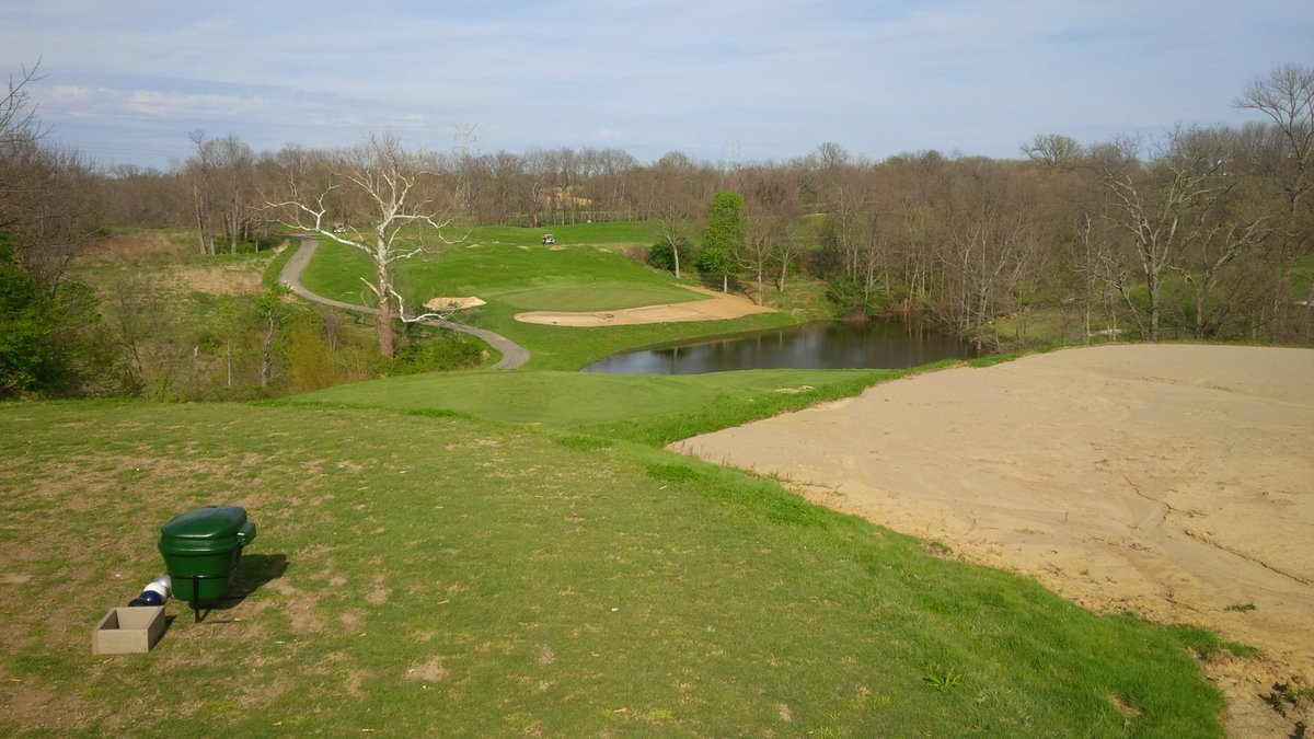 A friend is a member at Traditions GC in Hebron, KY, one of my favorite championship courses (it hosted the KY Mid-Am several years ago). Heavily wooded, draped over steeply rolling terrain, it's a bit of a thrill ride, but solid architecture and big fun.2/