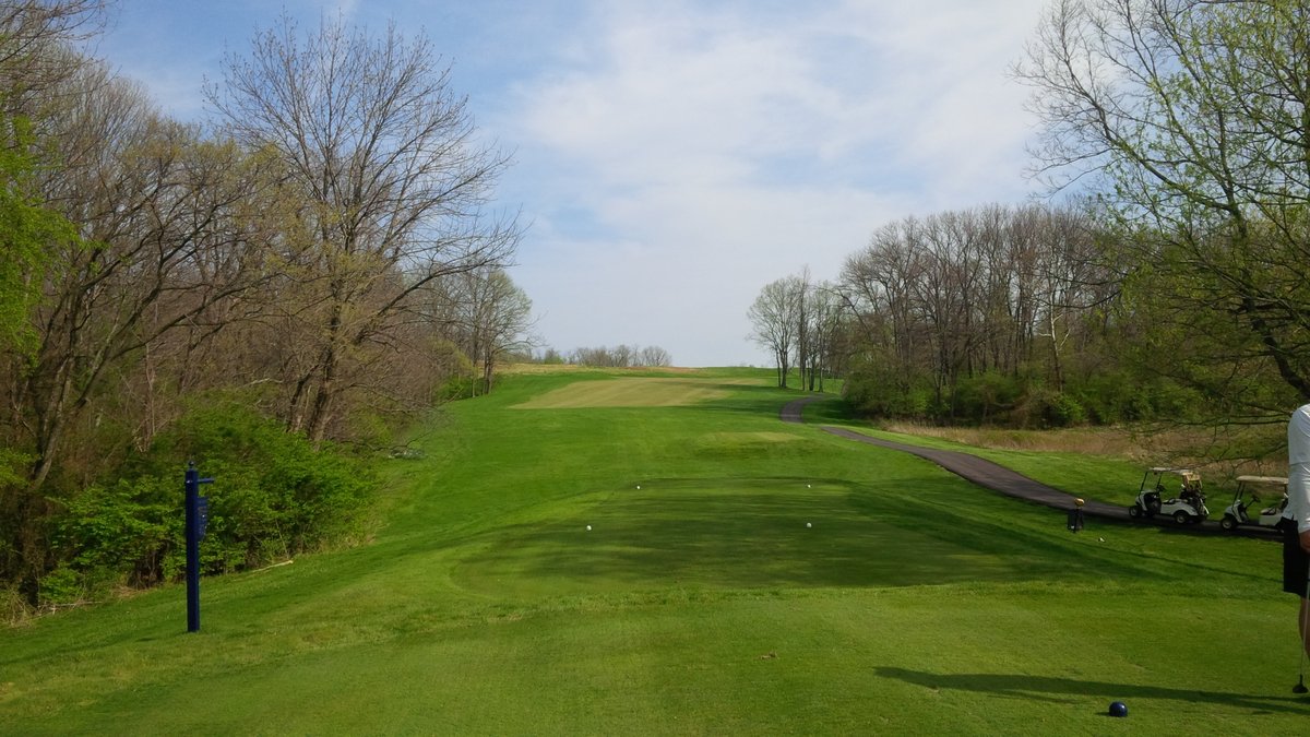 A friend is a member at Traditions GC in Hebron, KY, one of my favorite championship courses (it hosted the KY Mid-Am several years ago). Heavily wooded, draped over steeply rolling terrain, it's a bit of a thrill ride, but solid architecture and big fun.2/