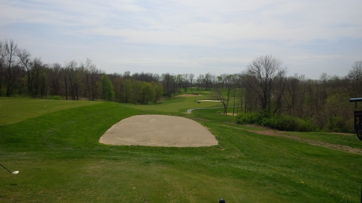 A friend is a member at Traditions GC in Hebron, KY, one of my favorite championship courses (it hosted the KY Mid-Am several years ago). Heavily wooded, draped over steeply rolling terrain, it's a bit of a thrill ride, but solid architecture and big fun.2/
