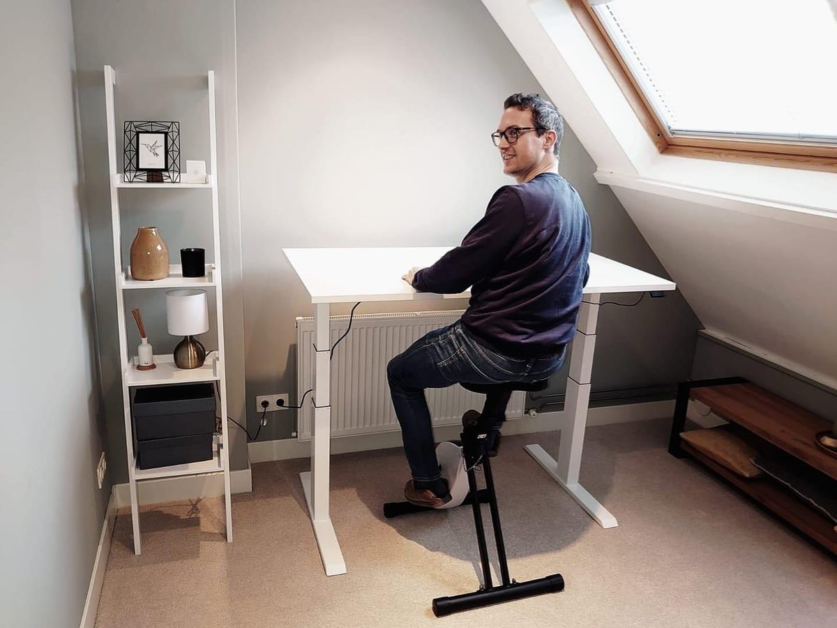 ✔️Sit-Stand desk, Check! ✔️Deskbike, Check! Wait, what?😱 The perfect home workplace!😁 Complete your workplace with a Deskbike at deskbike.com, available in many colors!🎨
--
#deskbike #biking #fietsen #bureaufiets #design #interior #interieur #kantoor #thuiswerken
