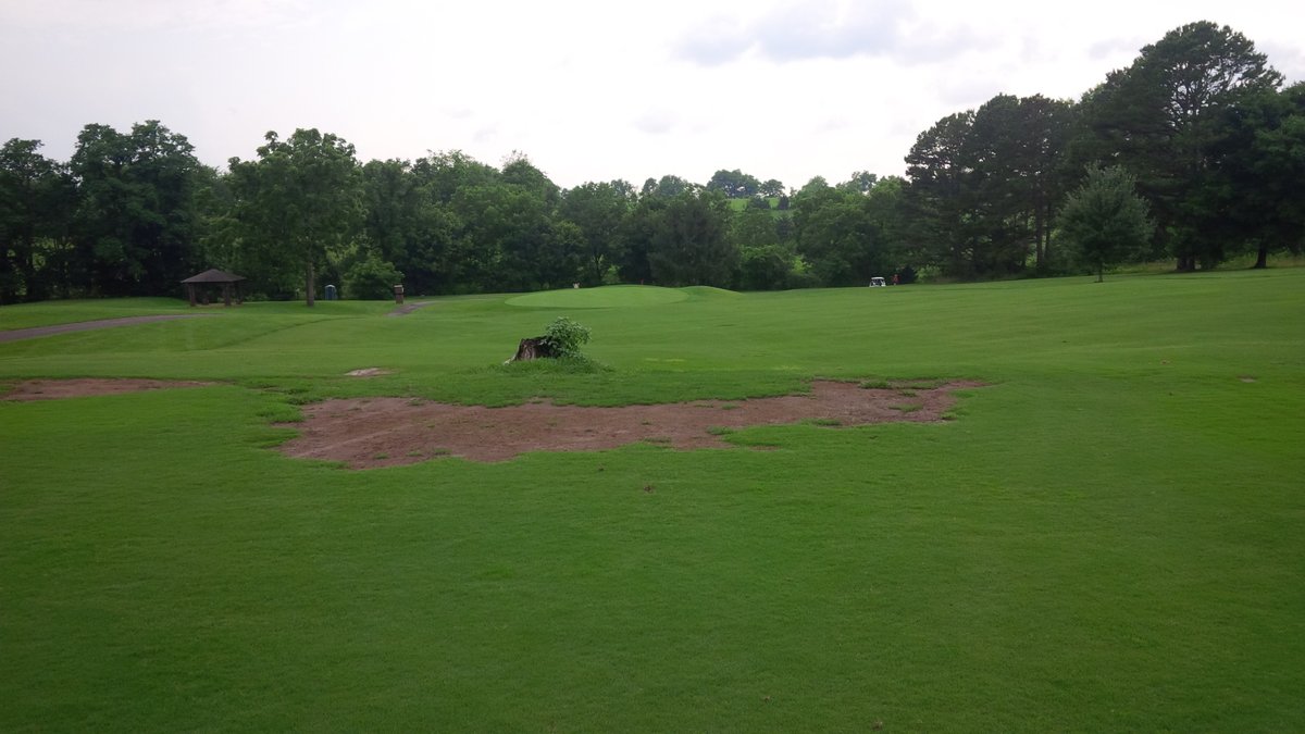 Lincoln Homestead State Park GC is one of my true hidden gems. Tucked away deep in the central KY countryside, this Perry & Press Maxwell designed course boasts excellent green complexes on a routing that feels night & day different from front to back nines. 5/