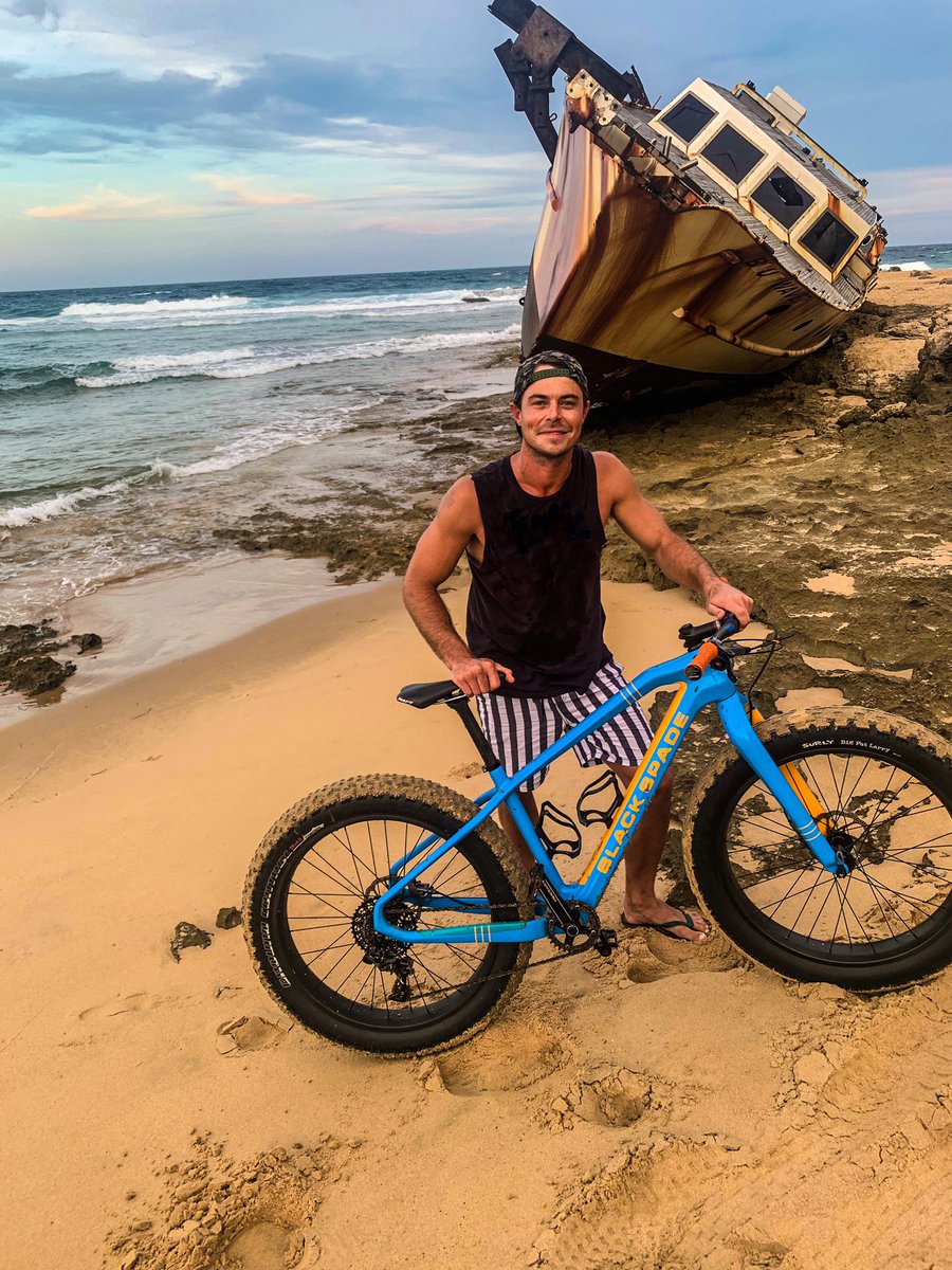 Take me back to 🇲🇿 (but not now because Eloise is very mad)...Tried out a Fat bike !!! Op die mooi strande van Mozambique 👌🏼 loved it! #fatbike #health #relax #Prozen Praying that all people are safe because of the tropical storm “Eloise” 🇲🇿❤️#StaySafe #GiveThatStormSomeProzen