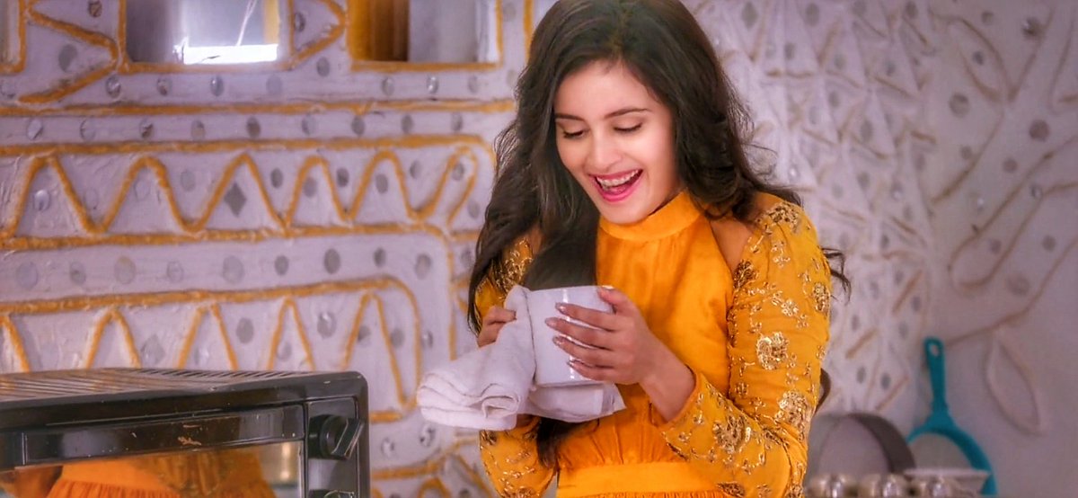 BollyTellyBuzz's tweet image. #RheaSharma trends on Twitter as fans shower love over YRHPK actress