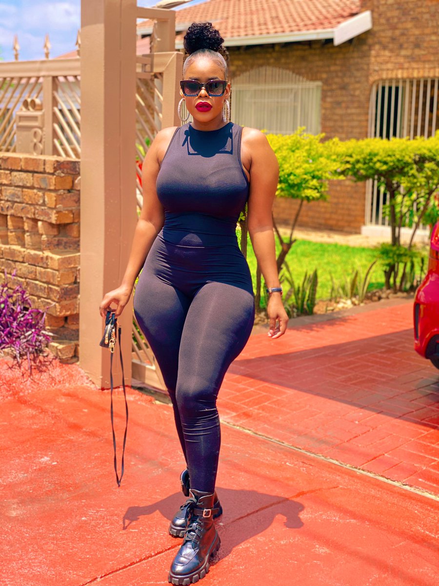 Blecke ke colour ya manyora🖤