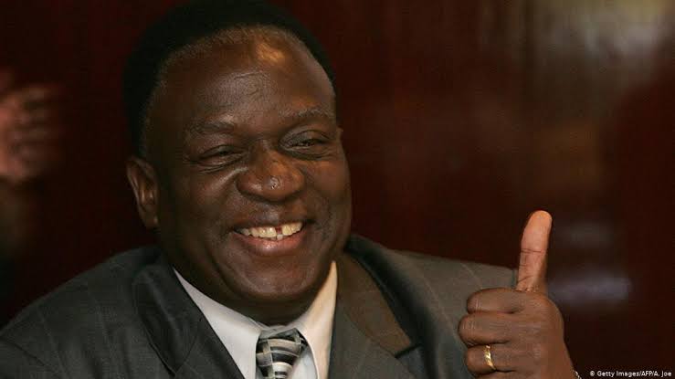 ProfJNMoyo's tweet photo. IT WAS DELINQUENT AND GROSSLY IRRESPONSIBLE for President Mnangagwa to go and remain on holiday; and for the Cabinet to go on and remain in recess, when the writing was on the wall that a deadly second wave of the #coronavirus was devastating lives and livelihoods in Zimbabwe! https://t.co/otqwUFmm34