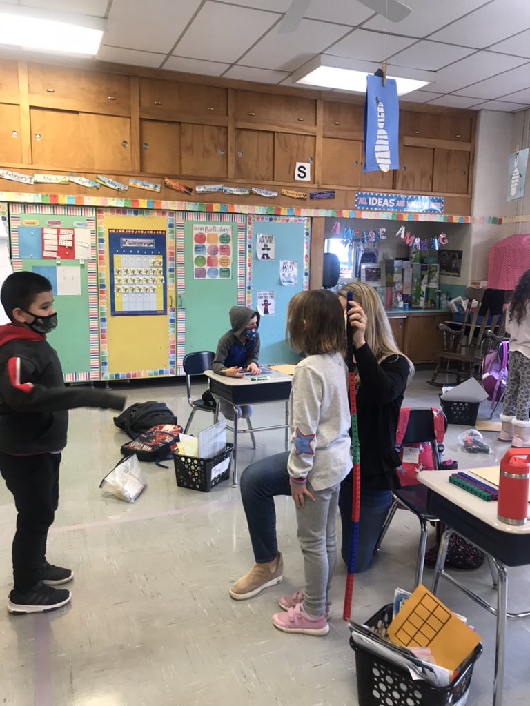 KCSDGreenwood's tweet image. Tall, taller, tallest. Room 10 is using cubes to measure height. #mathinfocus