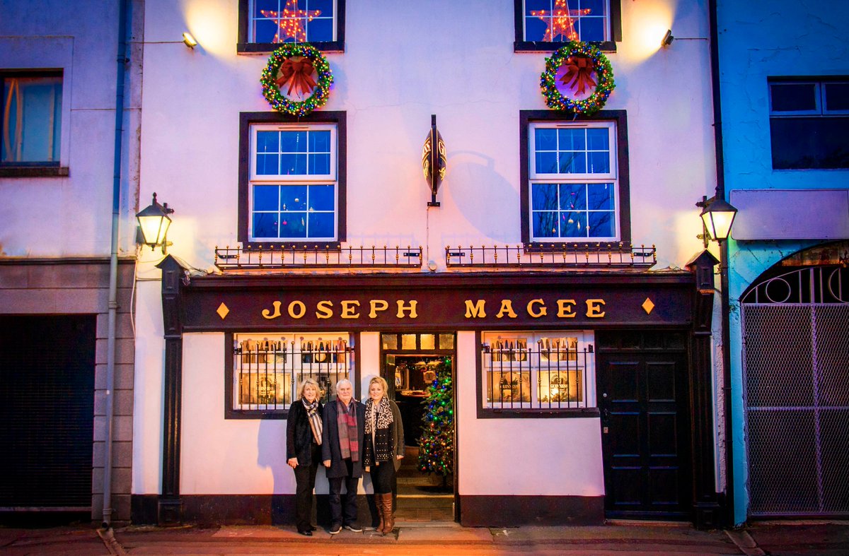 Anyway, here's my thread of pix, as a thank you to all the bar staff, for all the years I talked shite at you, slurred my order, forget to add the Guinness til the last minute, kept ya back for just one more round....Thank you for always putting up with me. We'll see you soon. x