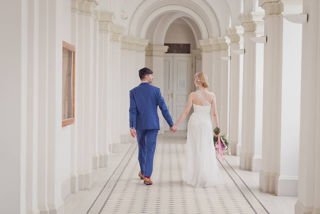 liz_rmw's tweet photo. What a beautiful wedding gown 💕 
​Photographer: @gotophotographer 
​Dress: @cherielizabethcollection
Makeup/hair: @kasinho_makeup
Models: @tania_d28 &amp; @gabrieljackowski
Floral: @infloral
Venue: @politechnika_warszawska https://t.co/23avCj9Dfi https://t.co/snV3AzMflB