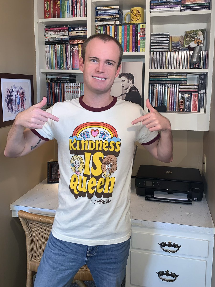 benjichilders's tweet photo. In a world where you can be anything, be kind. Kindness is Queen! 🦋❤️🦋 @DollyParton @NinaWest #KindnessIsQueen https://t.co/XpjmXP7LzA