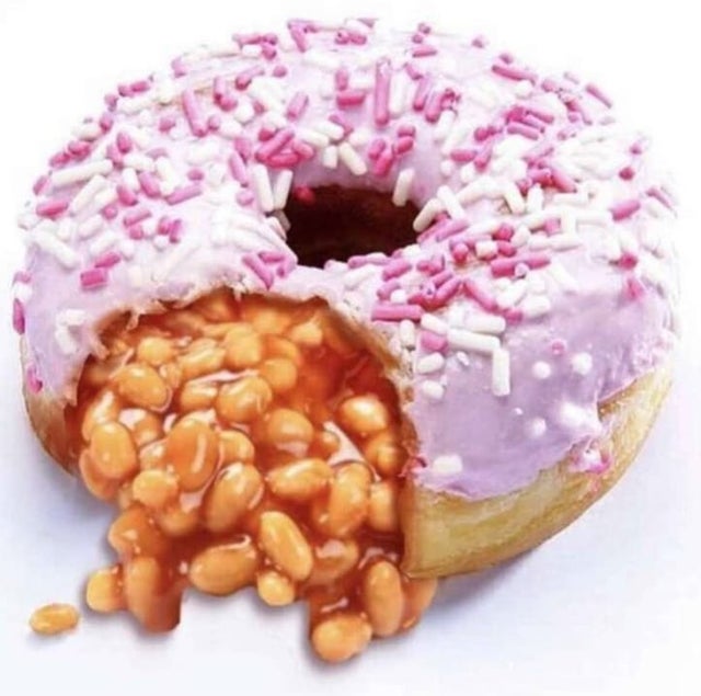 HJGribbons's tweet image. Lunch and dessert all in one.  Just the thing for l̵a̵z̵y̵ efficient Herbert. 

#FunBeans
#GassySugarComa
#BeanNut