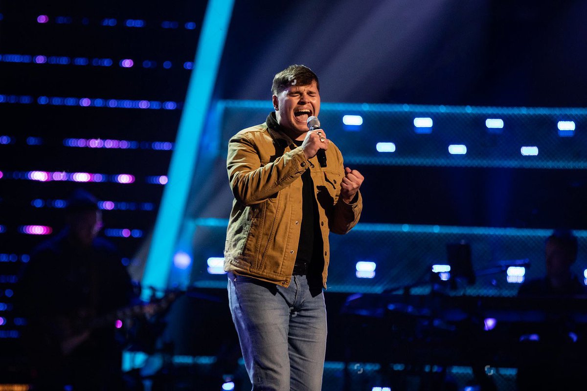 JakeOneillVocal's tweet photo. HUGEEE NEWS! Catch me on @thevoiceuk Tomorrow Night at 8:30pm to see if I get a chair turn 🎙 https://t.co/qUViit508F