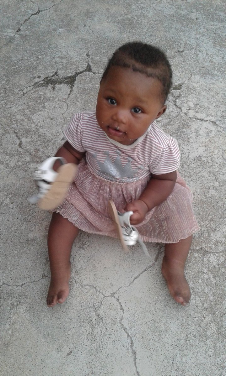 SibusisoStanle5's tweet photo. Sibusisiwe Sinelwati Mbuyane oh! love❤❤❤❤❤ you big time baby ya papa my mpuntjununu my little princess https://t.co/Wq3JgbgP8W