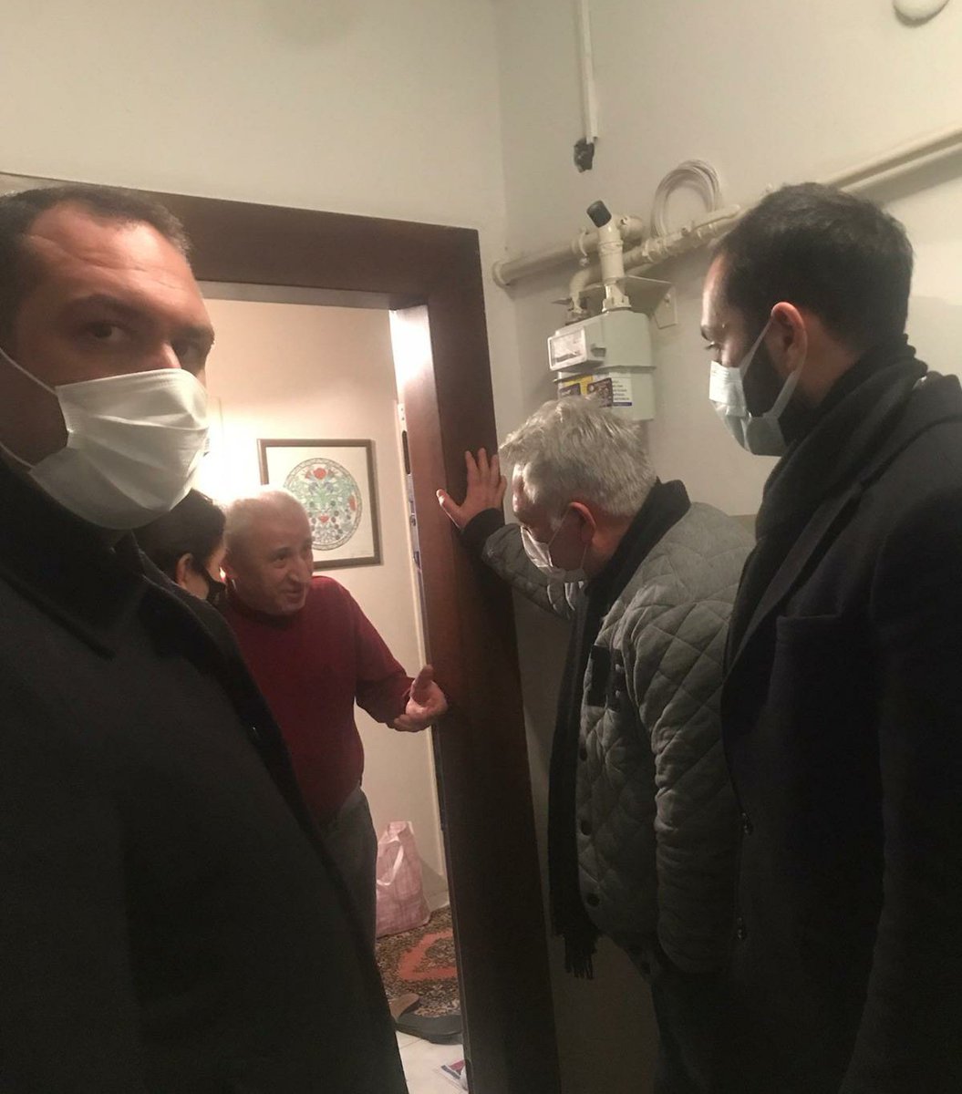 Sen Varsan Biz Varız kampanyamız kapsamında Kağıthane ilçemizin Ortabayır Mahallesinde bulunan üyelerimizi partililerimizle beraber ziyaret ettik.

#SenVarsanBizVarız