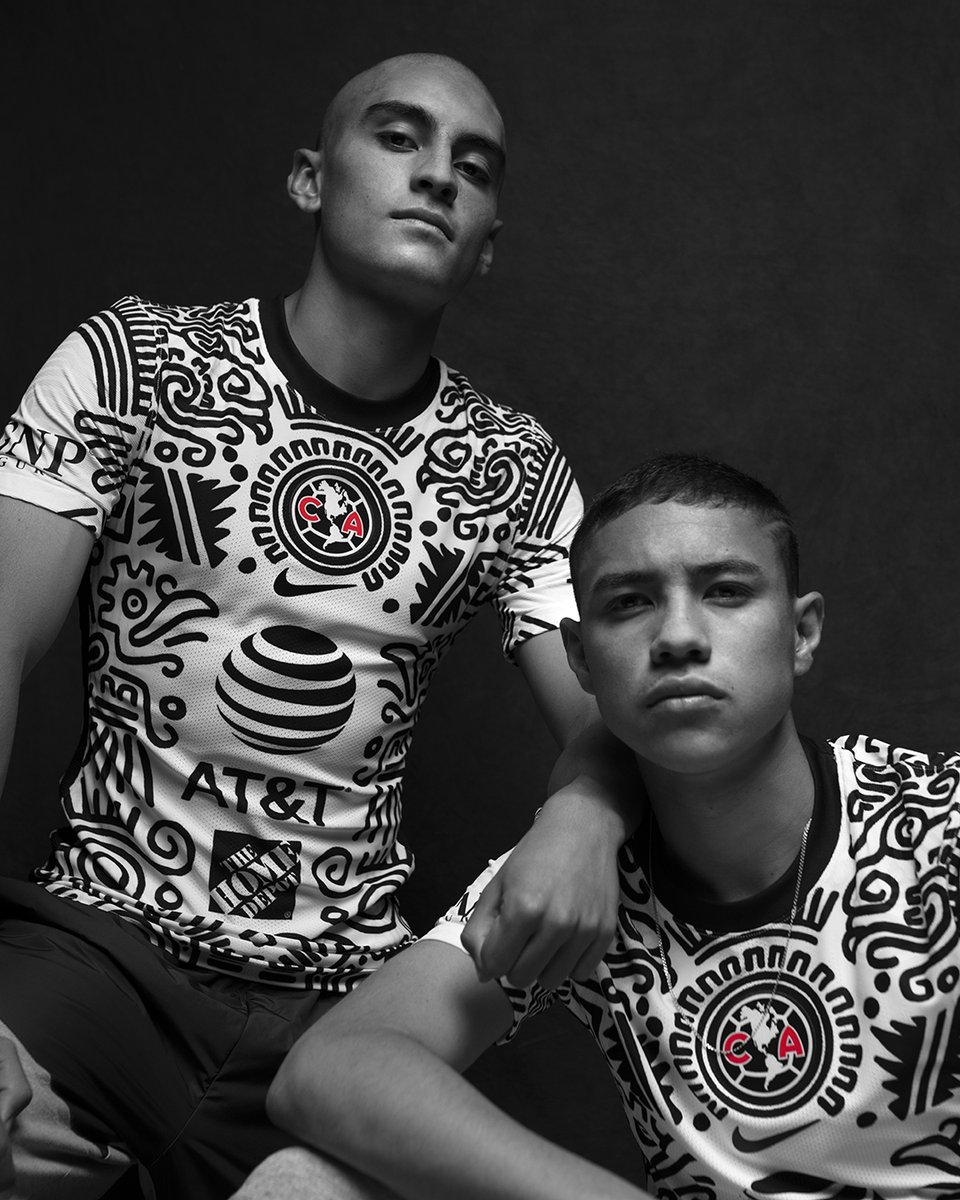nikefootball's tweet photo. The new @ClubAmerica 3rd kit is inspired by the Eagle Warrior and features detailed eagle motifs that embody the team’s fighting spirit &amp; nickname – Las Águilas.

The new kit &amp; collection is available in select countries.

🦅: https://t.co/XOEKEaclhC

#NikeFootball #SomosAmerica https://t.co/dJD6DXGdjK