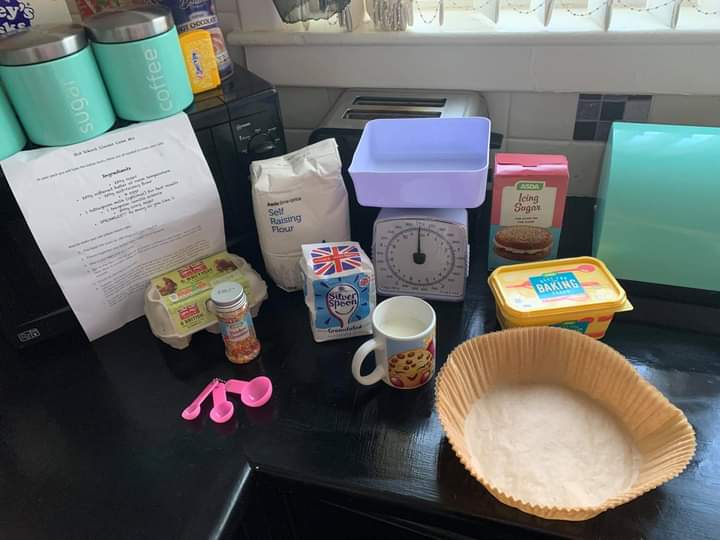 TerminalOneYC's tweet photo. Our volunteer group participated in a baking challenge. π₯§π°π§π₯£
We provided the ingredients and they were the bakers for the evening.ππ₯£
Thanks to all the young people and their families for taking part.πππ#lockdownbakeoff #starbakers https://t.co/fOH2RjaNiz