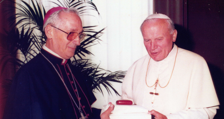 AcPisa's tweet image. A 30 anni dalla morte, la sua parrocchia di #SanGiuseppe a #Pontedera e #ACPisa ricordano Mons. Antonio Bianchin già Assistente Nazionale dell'@AC1868 con una messa  anche in streaming youtube.com/watch?v=pB9u-x…
Un bel ritratto dai concittadini di #Villorba comunitadivillorba.altervista.org/il-vescovo-ant…