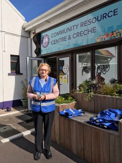 corkcitycouncil's tweet photo. 🌈Great to see our #BlueVests being put to good use at the Ballyphehane Togher CDP!

➡️If you see someone wearing a #BlueVest please allow them plenty of space to enjoy their walk safely🚶‍♀️⠀
⠀
💙For more info on this initiative visit: https://t.co/etwiHNv7wK⠀
⠀
#StaySafe https://t.co/RVT2X58j0A