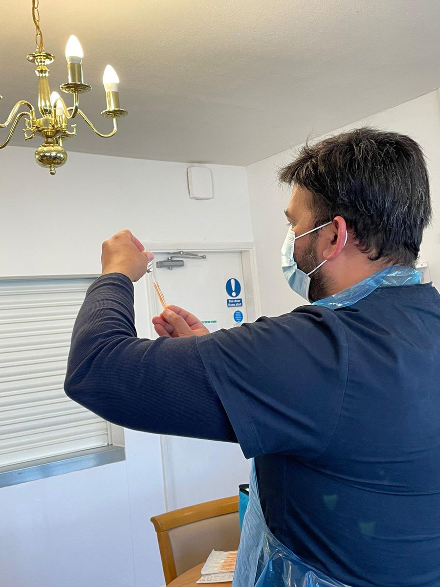Ivymedicalgroup's tweet photo. #teamivy are out in out in force today delivering vital Covid-19 vaccines to care home patients and staff #nhs #teamgp #COVID19 https://t.co/8P34CBCufE
