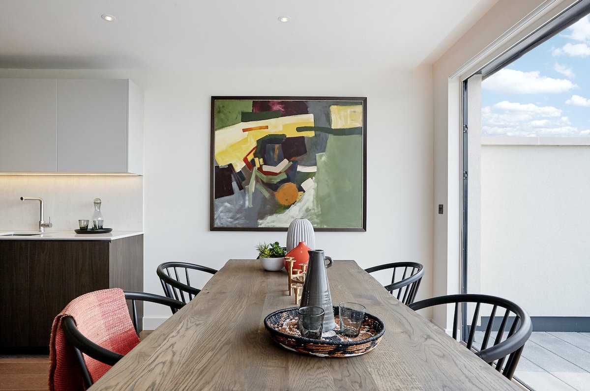 Our Bishops Gate apartments have been designed with you in mind; from the concierge to the award-winning interior design and the beautifully landscaped grounds, this development has everything you need! #propertystyling #propertydevelopment #londonproperty #propertyinvestment