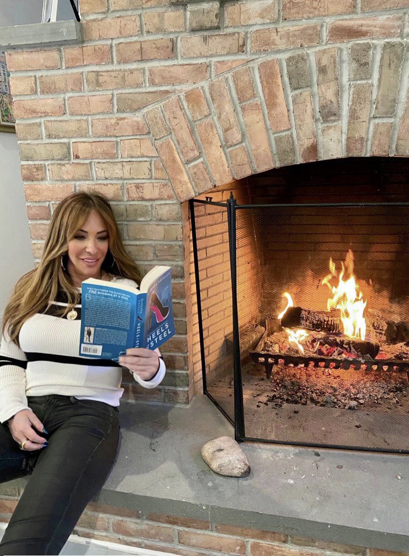 msbarbarak's tweet photo. Cozy up to this story about badass boss Bridget Steele as she takes on the #NYC #construction industry and accepts nothing less than success. Dig in and feel #inspired by all the #powerful women in the world! #HeelsOfSteel #Msbarbarak https://t.co/EGRA4vzedB