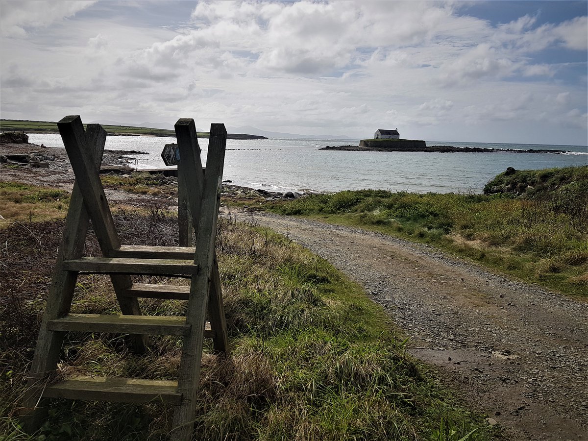 #offthebeatentrack #getwrappedup #visitwales #visitnorthwales #visitanglesey #walking #angleseycoastalpath