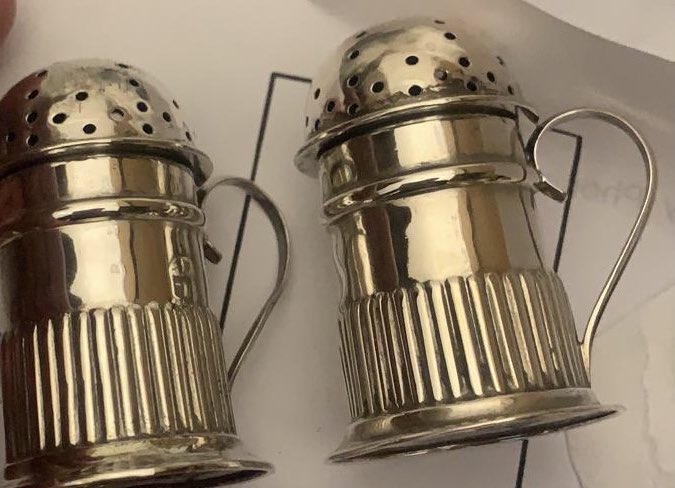 InfoAffair's tweet photo. Calling #antiqueSilver experts 
Matching #pepperpots is this because most salts were served in #saltcellars? Did the Pepper shaker come before the salt shaker? 🙏 https://t.co/wY69iomqie