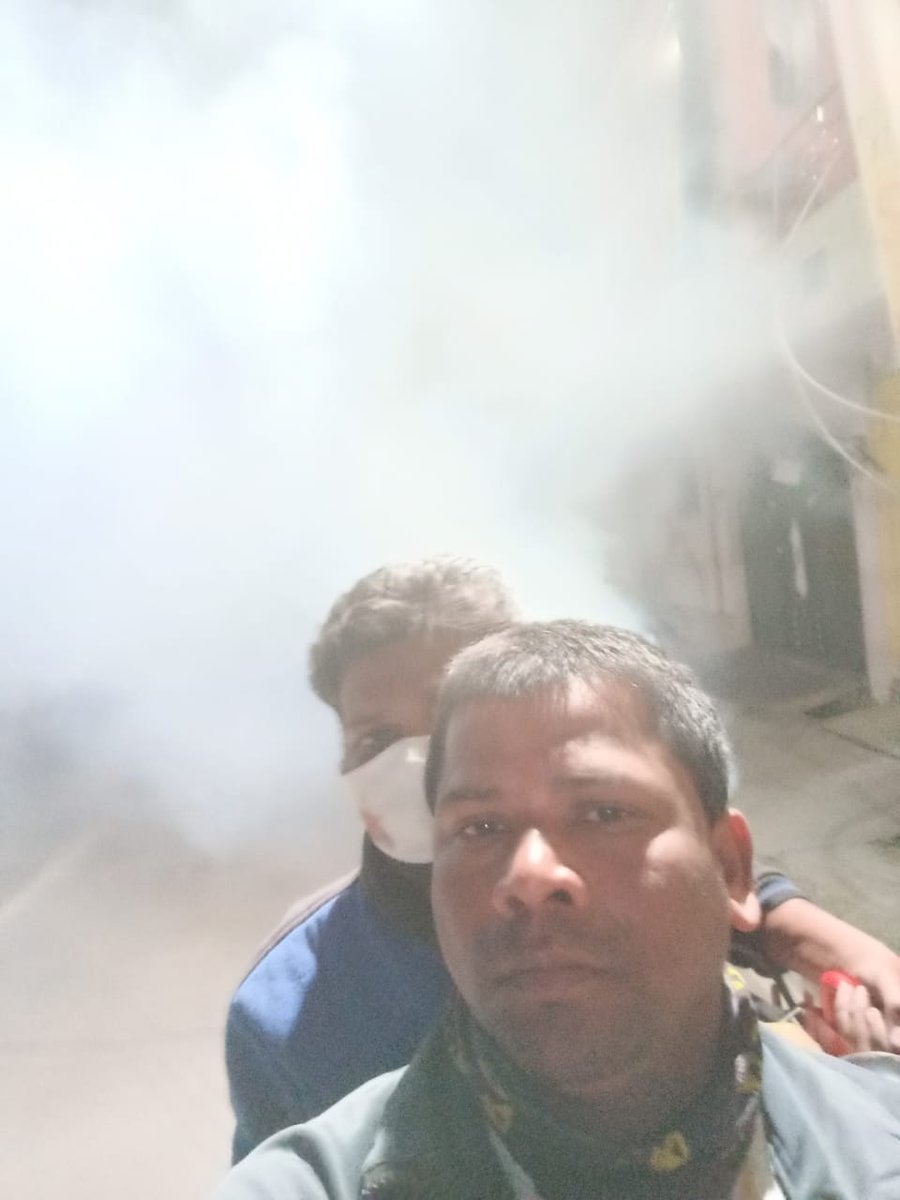 Vivek_Rajwanshi's tweet photo. आज तलवंडी सेक्टर 4,5 में सोडियम हाइपो क्लोराइड का छिड़काव करके सेनेटाइज किया व महावीर नगर 2nd में मच्छरों के प्रकोप से बचाने के लिए फोगिंग किया।
#Kota_Municipal_Corporation
#NagarNigamKota
#Kotasouth
#smartward #smartcity
#विवेकराजवंशी
#सबकासाथसबकाविकास
#भारतीयजनतापार्टी https://t.co/djWTmIzJet