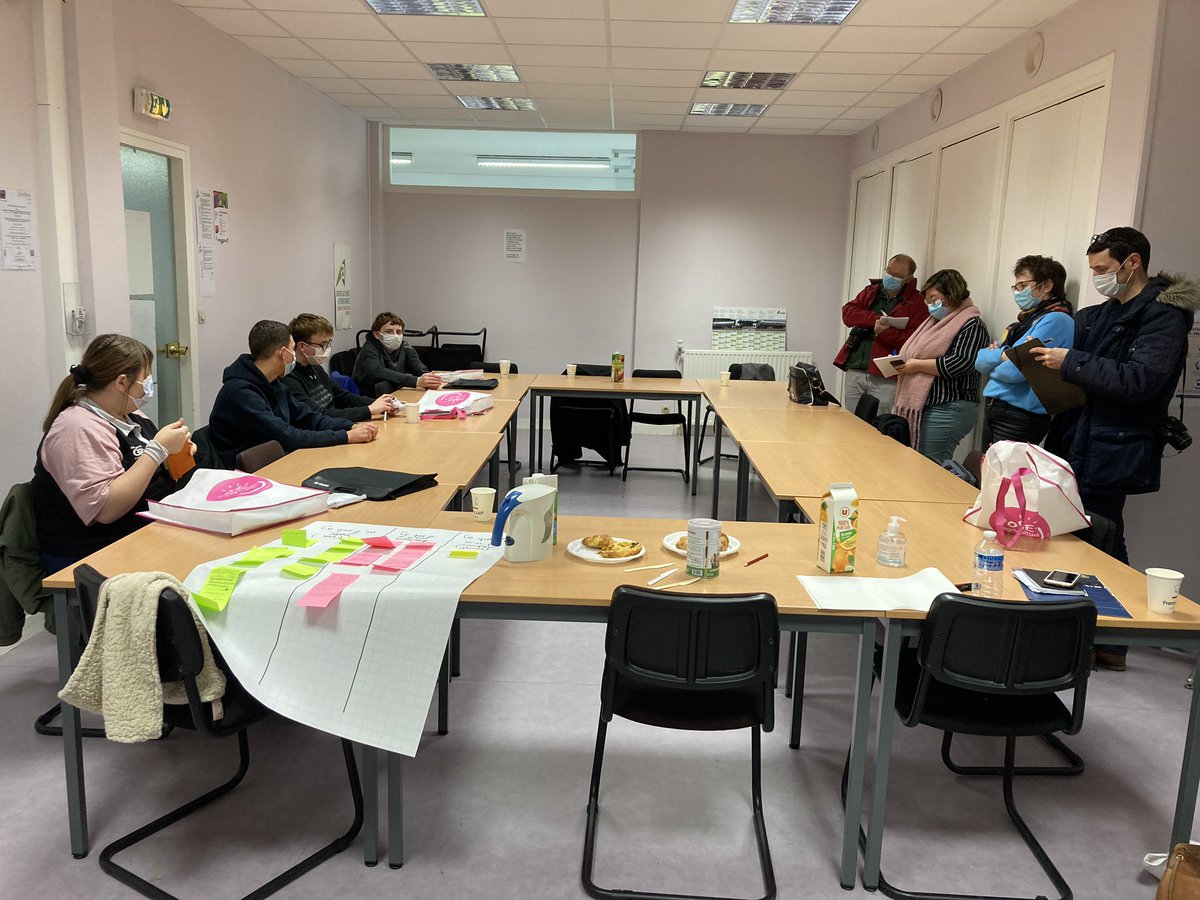 Séquence d’observation d’élèves de 3ème à la maison de l’agriculture de Saint-Lô avec «  Terres d’emploi ».
Une belle expérience !