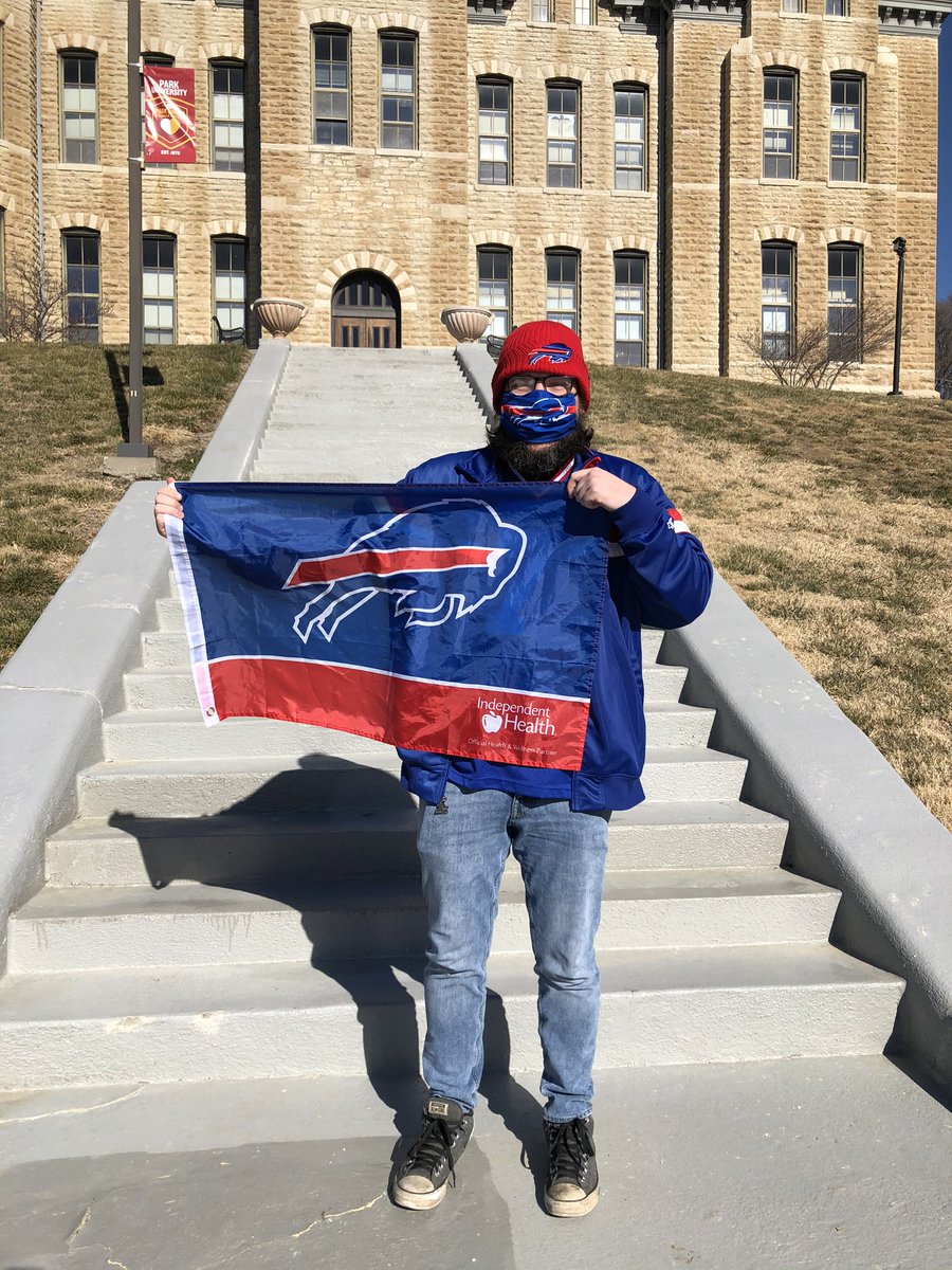 ParkUniversity's tweet photo. 🏈 Who’s ready for the AFC game this Sunday?? We have Kansas City’s own Interim President Smeed, and Buffalo’s favorite Dr. Matt Harris donning their hometown colors in preparation! @Chiefs @BuffaloBills
Which team are you? Let us know at the poll below this tweet...📝 https://t.co/DyD2vOj4Rj