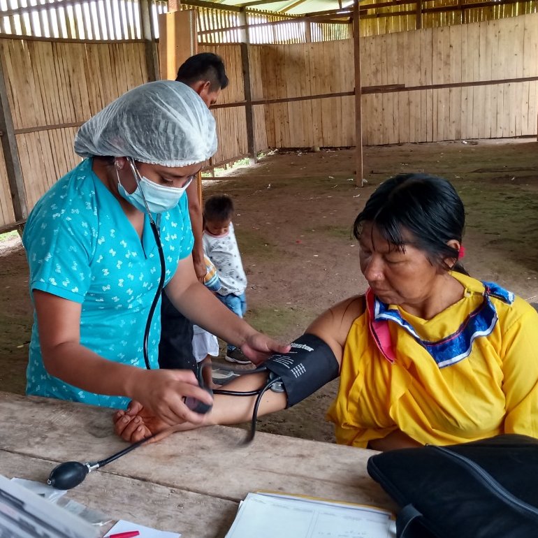 PNUDperu's tweet photo. Más de 35.000 personas de #PueblosIndígenas ahora cuentan con información y capacitación para responder a la #COVID19 

Conoce más de las experiencias que compartieron en el  encuentro impulsado por @pnud con las organizaciones y indígenas ➡️ https://t.co/B6bHxgDhCd https://t.co/W8duFIqksf