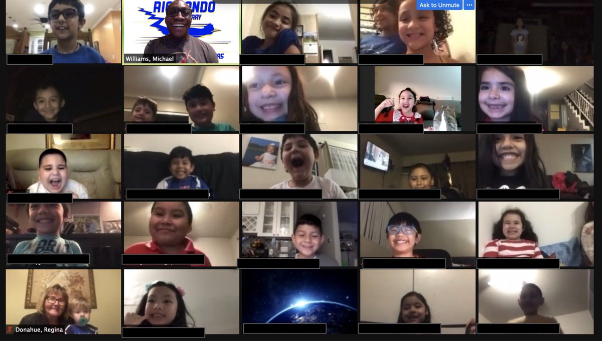 RioHondoROCKS's tweet photo. All smiles at last night’s TK-2 Books Before Bedtime with Principal Williams 😃! 
#RoadrunnersROCK #WeareRioHondo
#RoadrunnerSTRONG #RioHondoSTRONG @DowneyUnified @DowneyUnified https://t.co/aGP8UmjUWF