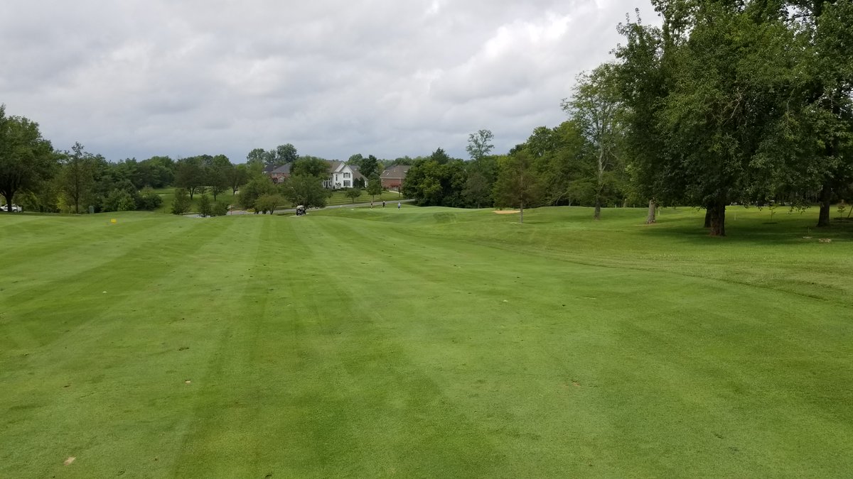 Lake Forest GC is peak "Signature course" to sell housing. An Arnold Palmer name plate adorns this testament to a bygone era. Tough tee shots, with out-of-bounds and containment mounding lurking everywhere, makes for a long day if you're not striping it.21/