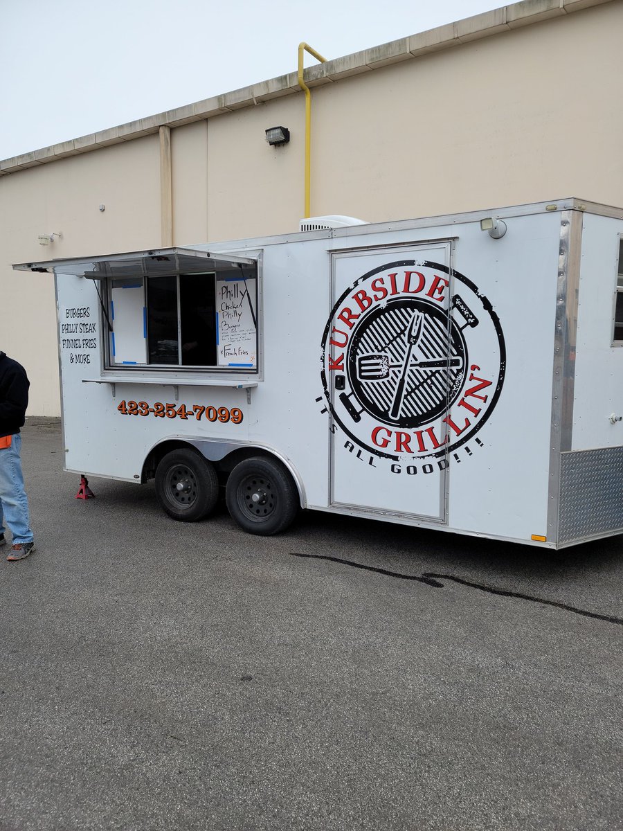 Celebrating 180 days accident free. Treating our associates to curbside grillin. <a href="/seanhawksfan/">Sean Smith</a> <a href="/AllisonDuston/">Duston Allison</a> <a href="/joshfelkerTHD/">Josh Felker</a> <a href="/CheleBallard/">Michele Ballard</a>