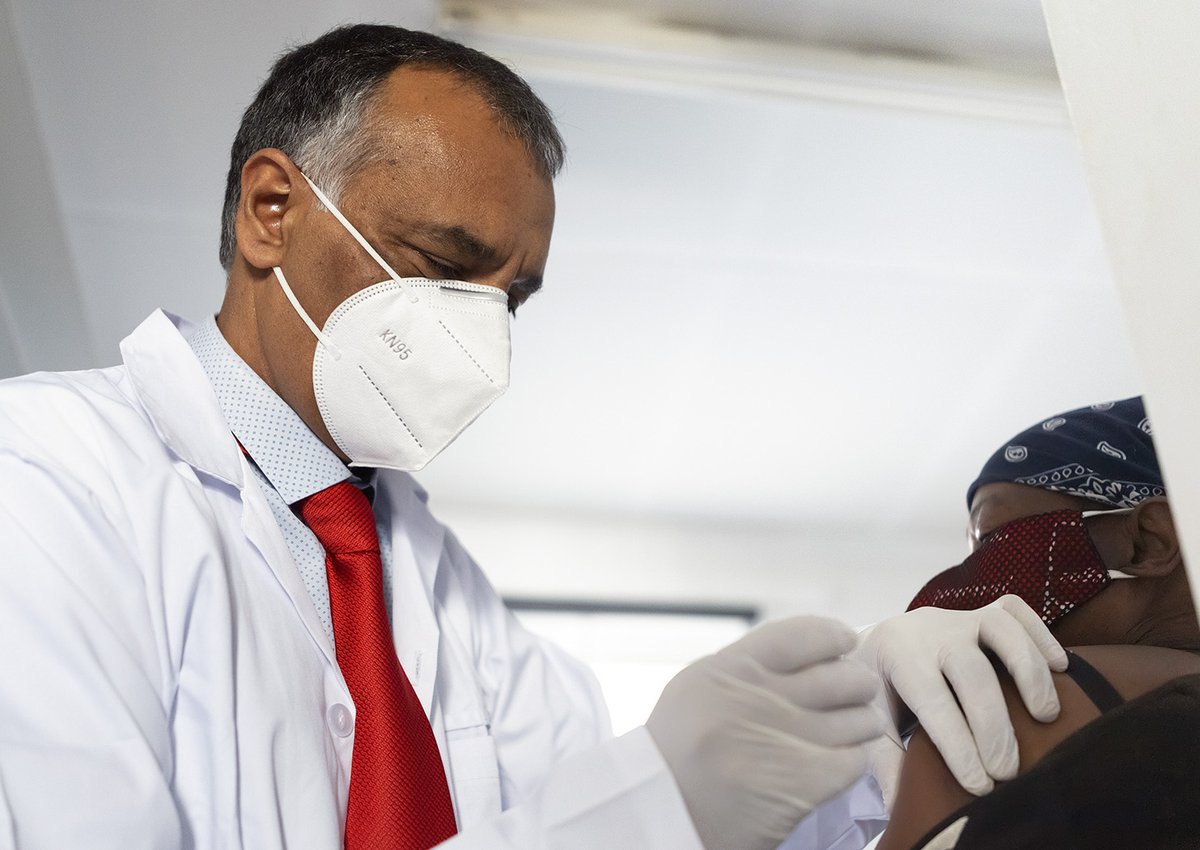 Maverick Citizen: Vaccinations: Doctors and pharmacists play vital role in vaccination race to stop Covid-19 dlvr.it/Rr71GV
