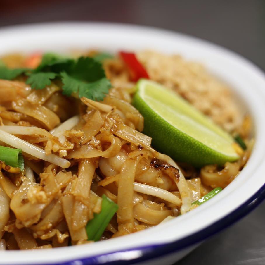 Time to get your Thai on 🇹🇭 

Delivery or Collection from Rathfarnham, Lucan, Sandyford &amp; Greystones 
greenmango.ie