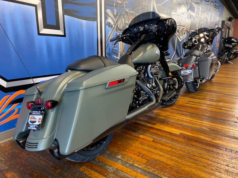 Check this one out! 2021 Street Glide® Special - Deadwood Green Denim 🔥🤘🏼

Call for details 👉🏼 (414) 282-2211