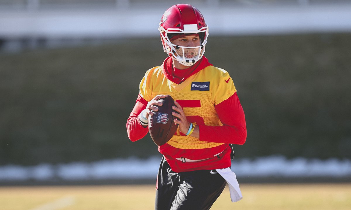 Chiefs's tweet photo. Let’s go do what we’ve been saying all along. #RunItBack https://t.co/1hejexRNWP