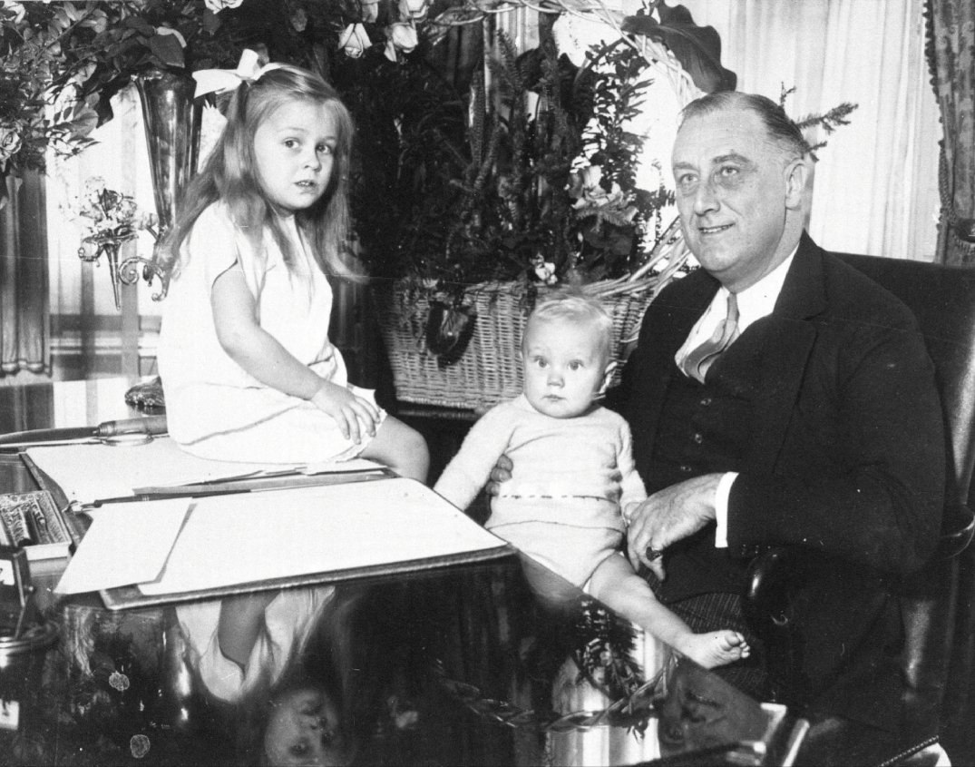 More Presidents  and their grandkids  #POTUS 