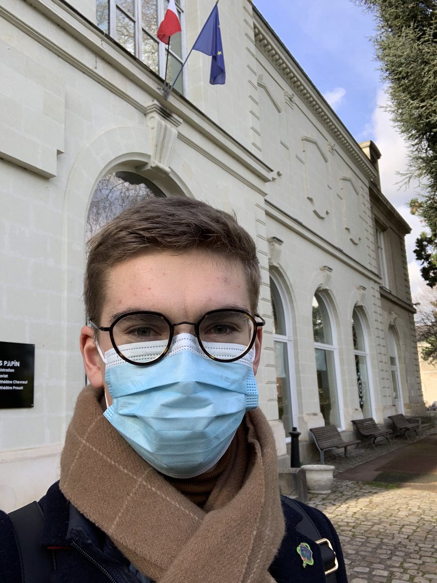 JulienTome's tweet photo. Avec @Pharma_ACEPA nous nous mobilisons pour #ResterADaviers ! Nous soutenons le projet de rénovation de nos locaux pour que l’on puisse conserver tout ses atouts et parce que nous y sommes très attachée. https://t.co/9kt412PEYe
