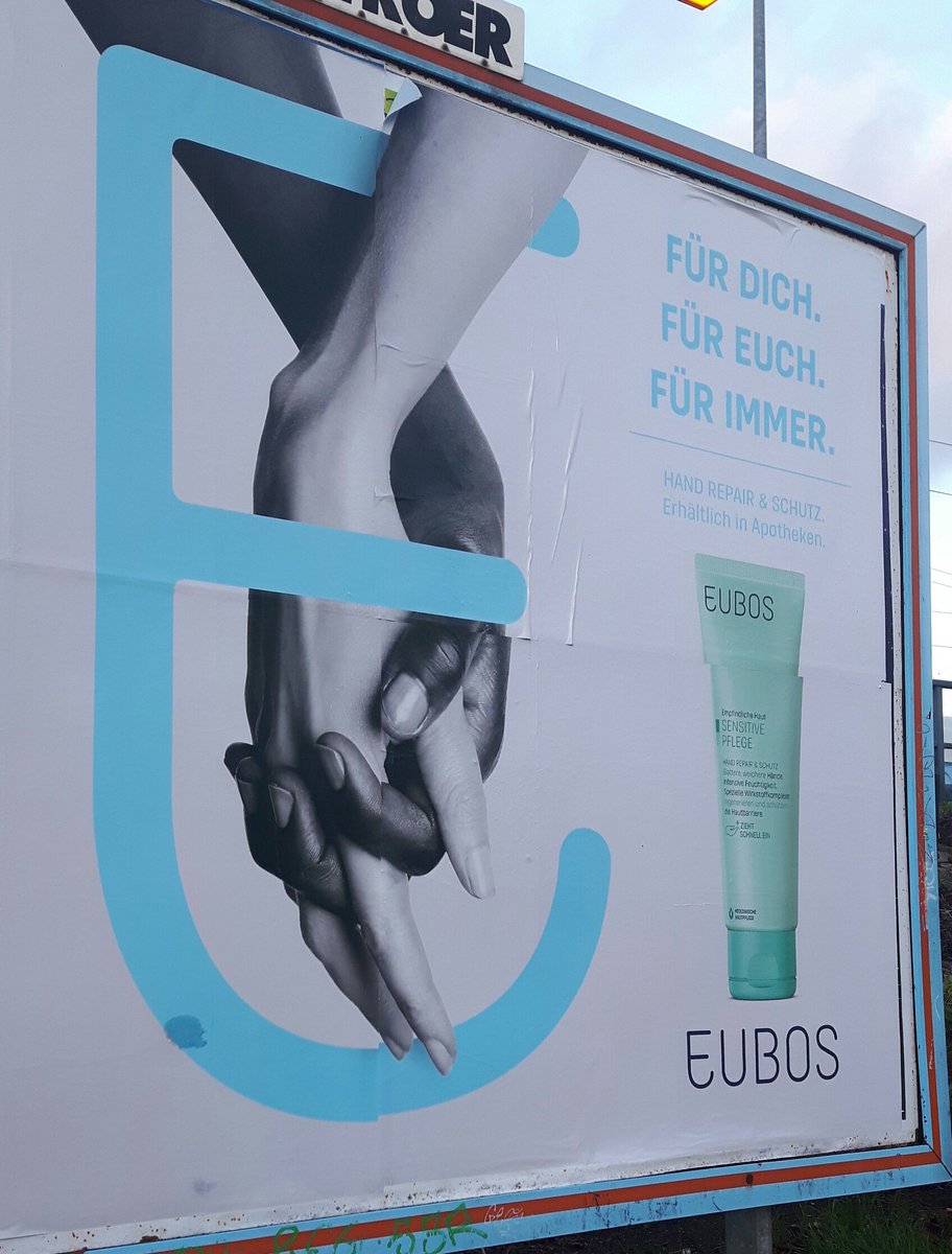 Funkrund1's tweet photo. Wieso muss Werbung für Hautcreme eigentlich gleichzeitig bzw primär #Werbung für das Verheiraten von Schwarzafrikanern mit weissen Frauen machen??
#Eubos #Rassenvermischung #Afrikanisierung https://t.co/WoqoF3Jplf