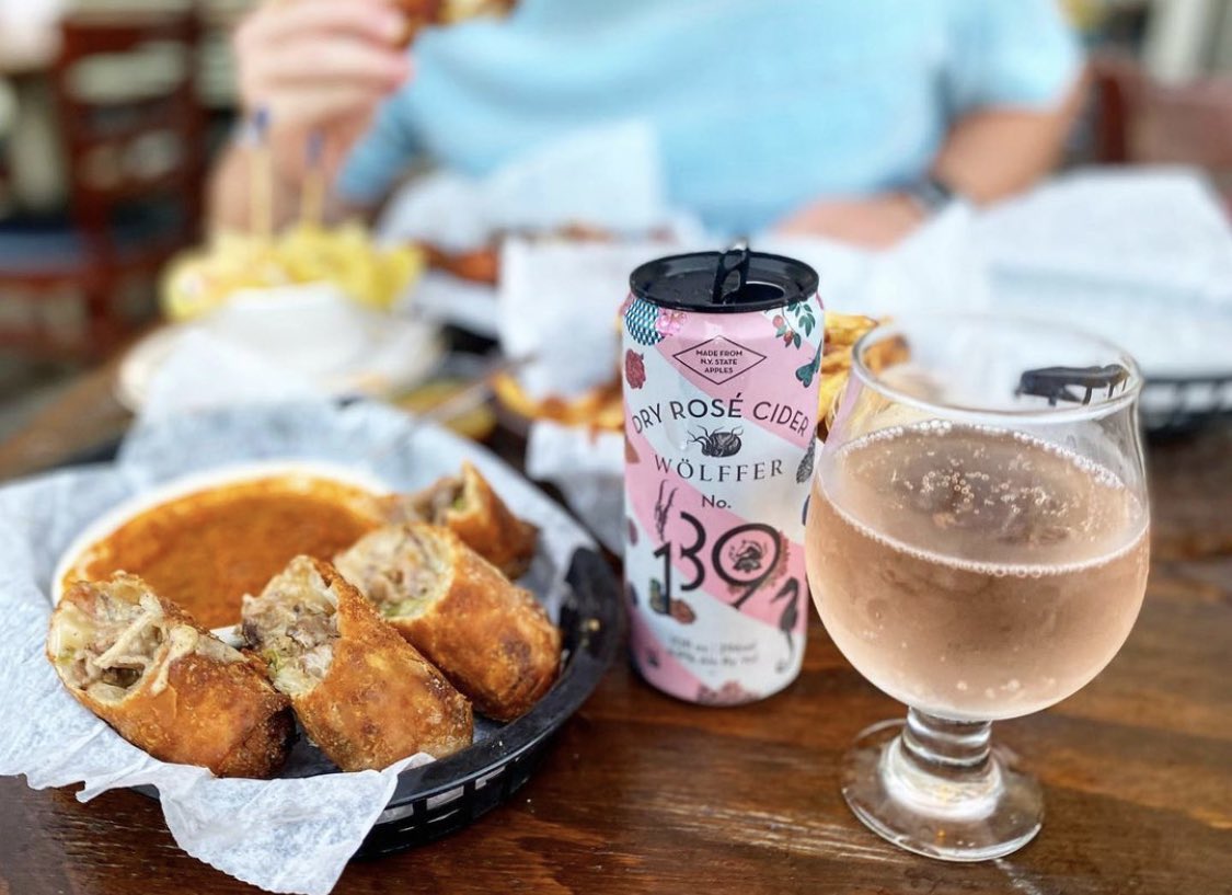 Something salty, something sweet! Philly cheesesteak egg rolls are the perfect fry it up snack for Fryay! 🤤 Awesome 📸: @jcollinsphotog 🙌           #tattooedmoose #chs #charleston #holycity #chucktown #chseats #chsdrinks #charlestonfoodie