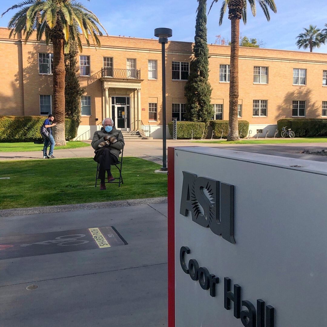ASU_SGSUP's tweet photo. Happy Friday Sun Devils! Don’t forget when on campus rain or shine #Forksup #Masksup! #CoorHall #SGSUP #Tempe #Arizona #ASU https://t.co/gUWWeyX3GO
