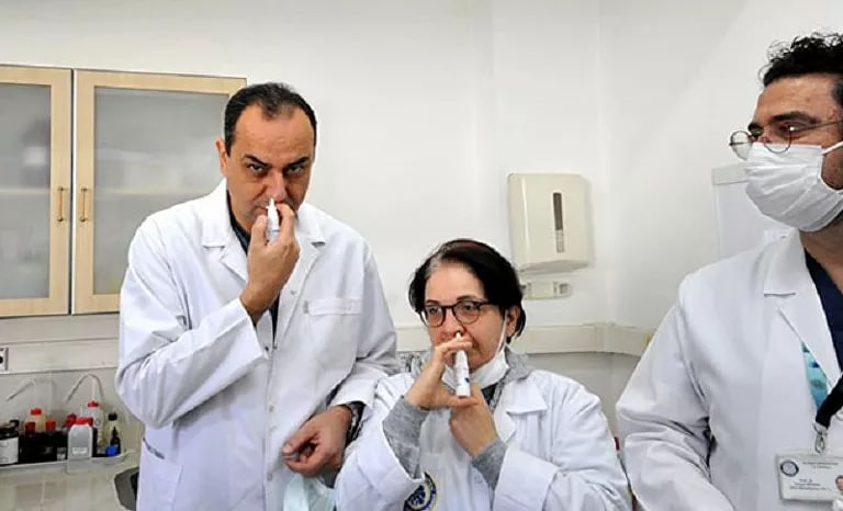 Bursa Uludağ Üniversitesi doktorları Covid-19'u öldüren ağız ve burun spreyi geliştirdi.