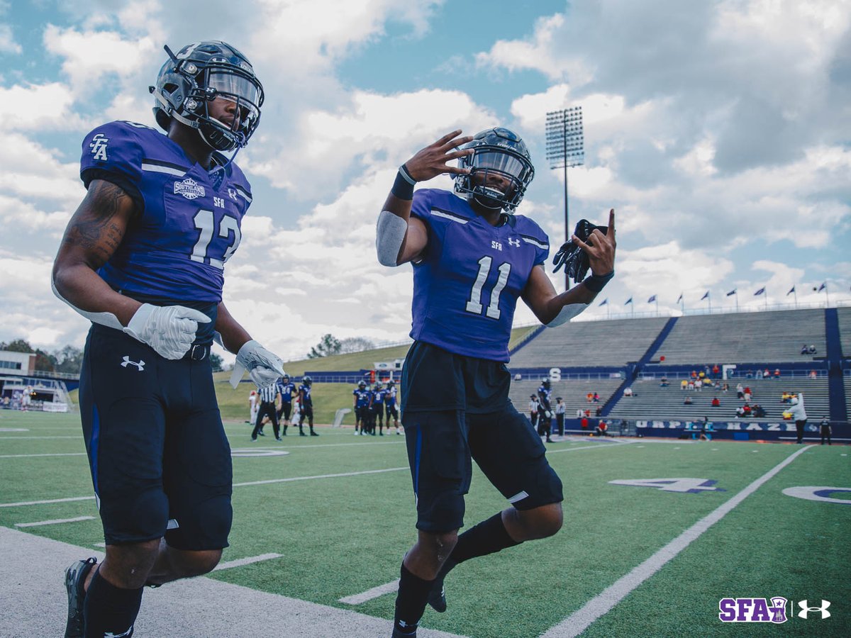 SFA_Football's tweet photo. Running into the weekend like...

#RaiseTheAxe
#AxeEm https://t.co/dEqiqT3iER