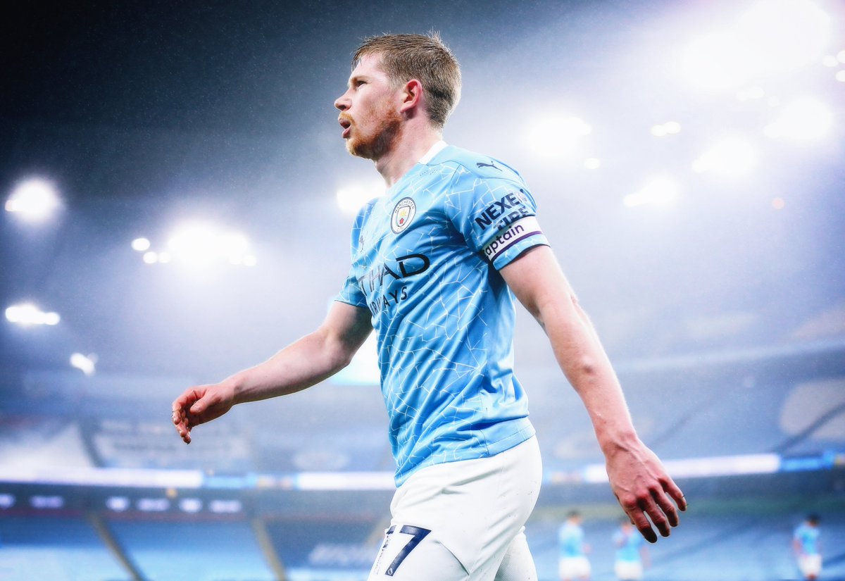 ChampionsLeague's tweet photo. 🗣️ Pep Guardiola: "He will be out between four and six weeks."

🔵 Kevin De Bruyne is an injury doubt for Manchester City's first leg meeting with Gladbach in Germany.

#UCL https://t.co/mgzIidbW4W