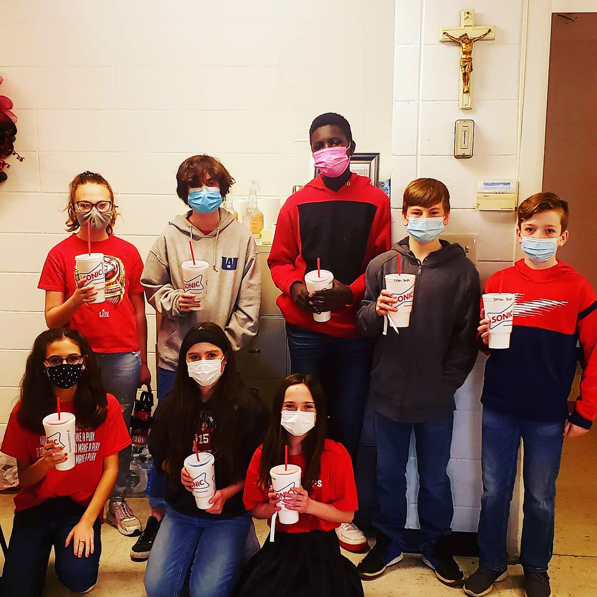 MrsAmyElizabeth's tweet photo. Excellent examples of #studentleaders during 2nd quarter! Sonic drinks for the win! #chooseCatholicSchols #StGabrielShines #NorthlandCatholic #teachingsforlife https://t.co/HaOlHY7Ybv