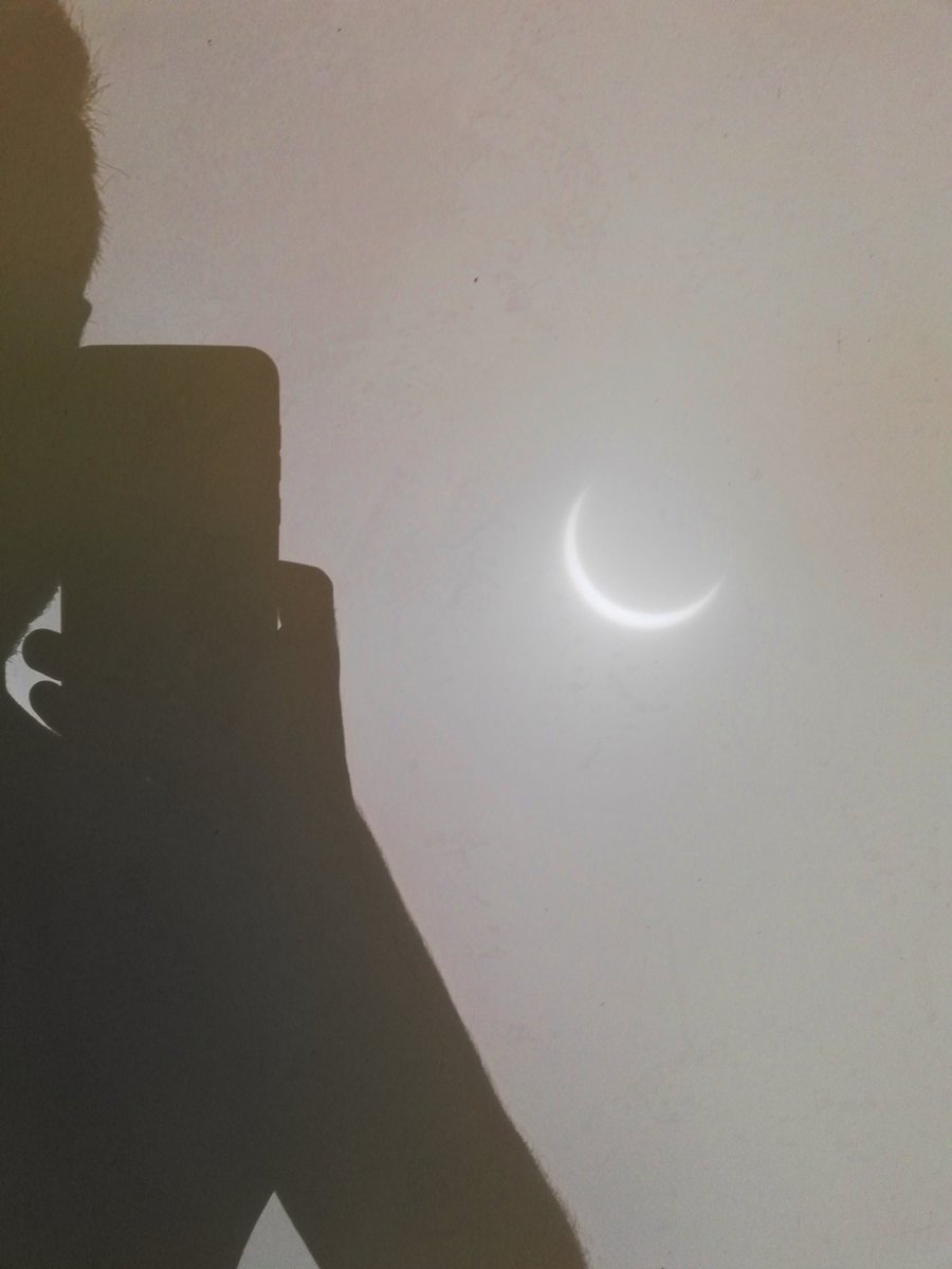 vikumsri1's tweet photo. Eclipse 2020 
#eclipse2020 #memories 
#myclick #mobilephotography https://t.co/cClaZ1lHFC