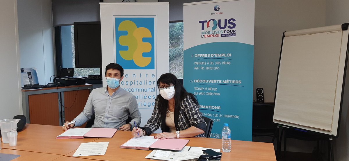 CHIVA,Centre Hospitalier Intercommunal des Vallées de l’#Ariege représenté par Denis Rome, et Valérie Issert directrice #poleemploi Ariège partenaires pour l’#emploi et l’#insertionprofessionnelle . Le CHIVA dispose de plus de 100 métiers ! ⁦<a href="/Valerie_Issert/">Valerie Issert</a>⁩ ⁦