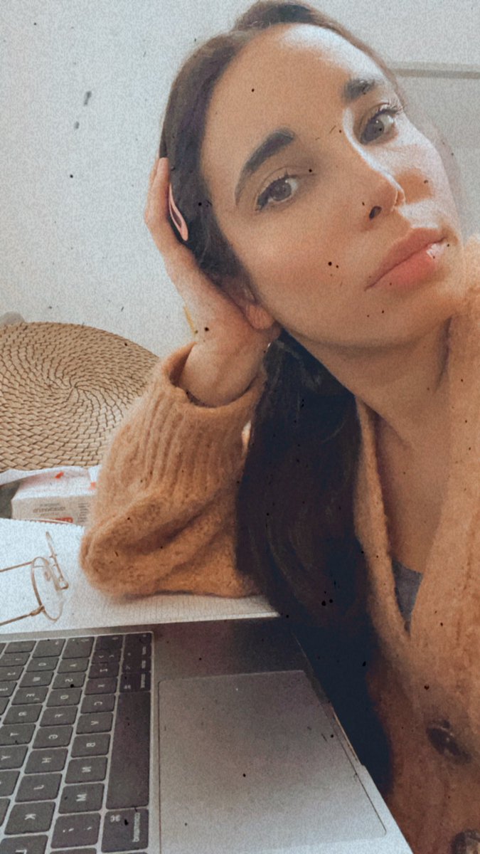 cicalina's tweet photo. Voglia 0 di fare l’ennesima call della giornata. Per fortuna che tra poco volo tutto e aspetto solo @welikeduel #propagadalive #propagandavar https://t.co/zwOOvDY4AO