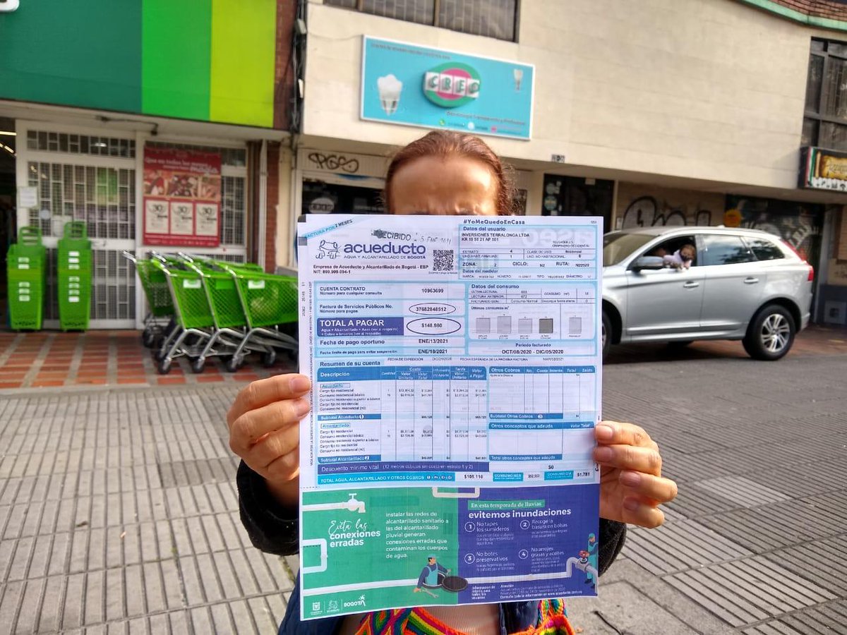 #Bogotá Hay molestia en el barrio San Luis en la localidad de Teusaquillo; habitantes aseguran las tarifas de agua y aseo subieron en más de 50% #MañanasBLU https://t.co/PLzxxVwl8D